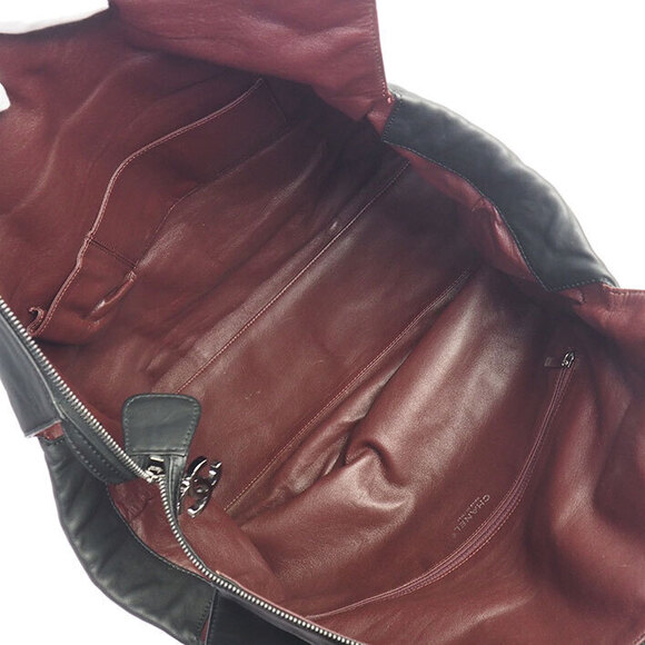 Chanel Chain Shoulder Bag CC - Picture 3 of 8